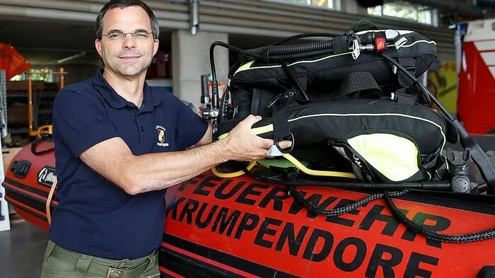Die Taucherausrüstung ist - wie Robert Koban - stets bereit für Feuerwehreinsätze 