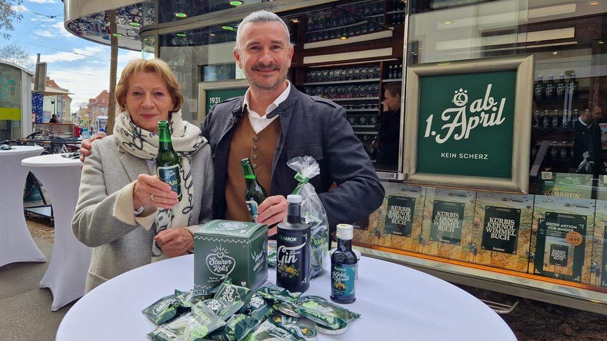 Margareta Wutsch-Anetzhuber hat ihren Kiosk am Eisernen Tor an &quot;Ölbaron&quot; Philipp Raunigg übergeben