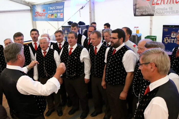 Musikalisch umrahmt wurde die Feierstunde vom Männergesangsverein (MGV) Krappfeld,... 