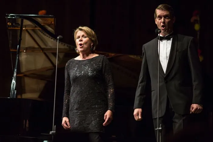 Mit dabei waren auch die Sänger Bernarda Fink und Mario Podrecnik.