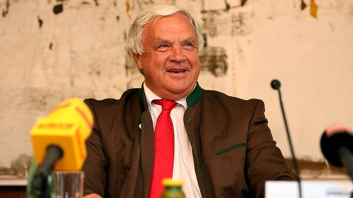 KAC-Vizepräsident Hellmuth Reichel will einen Großteil der Mannschaft in Klagenfurt halten