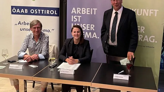 Bezirksobmann des AAB, Stefan Schrott, AAB-Landesrätin Astrid Mair und AAB-Landesobmann Jakob Wolf beim Zukunftsdialog