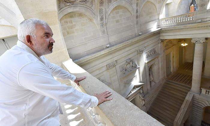 Marc Minkoswki blickt in die Oper von Bordeaux