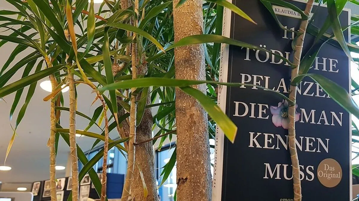 Klaudia Blasl, 111 Tödliche Pflanzen, die man kennen muss, Emons Verlag, 17,50 Euro 