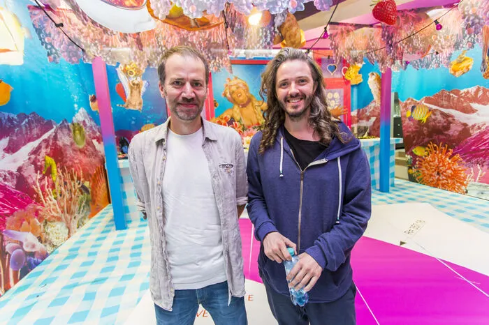 ...  Architekt Stefan Beer und Künstler Georg Klüver-Pfandtner haben eine fantastisch, verspielte Unterwasserwelt kreiert ...