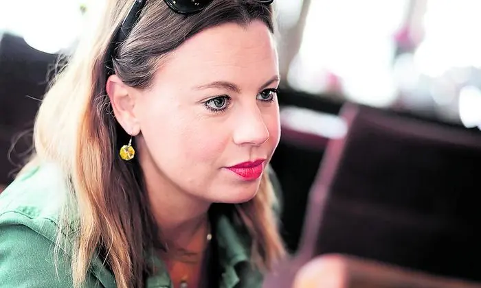 Schauspielerin, Sängerin, Moderatorin Katharina Straßer