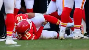 Patrick Mahomes verletzte sich am linken Knie schwer