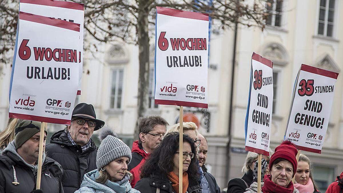 In Klagenfurt gab es heute, Dienstag, eine öffentliche Betriebsversammlung des  Pflegepersonals und Sozialbereich