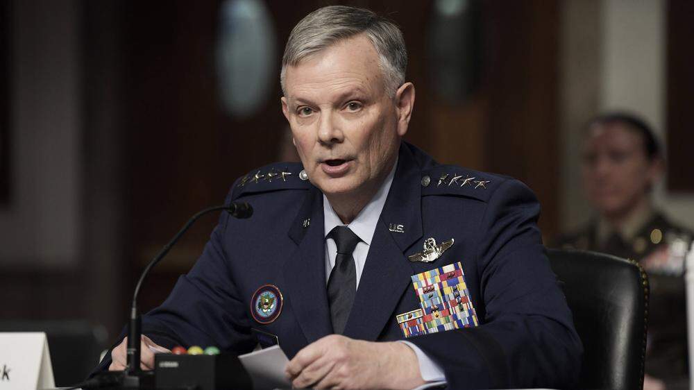 US-Luftwaffengeneral Glen VanHerck: &quot;Ich überlasse es der Geheimdienstgemeinschaft und der Spionageabwehr, das herauszufinden.&quot;