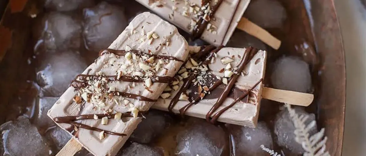 Dieses Rezept gelingt auch ohne Eismaschine im Handumdrehen