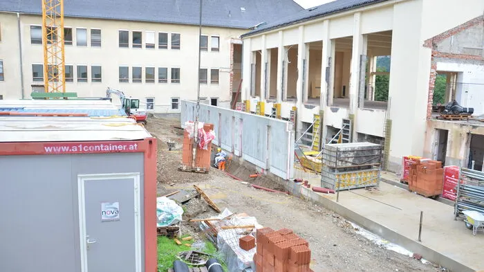 Im Innenhof wird noch gebaut.