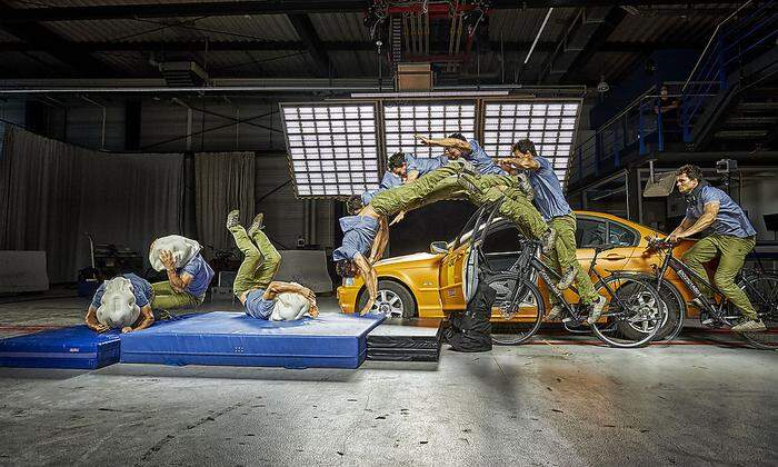 Der Airbag-Kragen im Test mit Stuntman