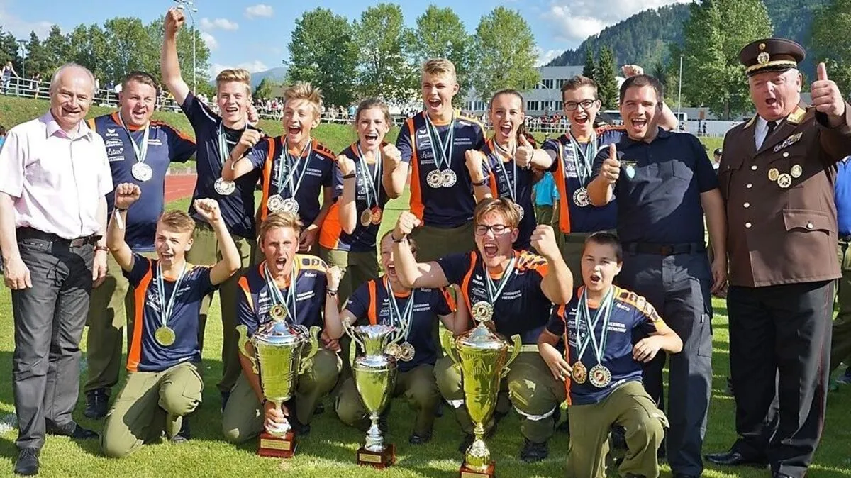 Die Doppellandessieger: Die Feuerwehrjugendgruppe „Prebensdorf“ aus dem Bereichsfeuerwehrverband Weiz