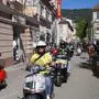 Gemeinsamer Konvoi im Rahmen von „Vespa trifft Traktor“