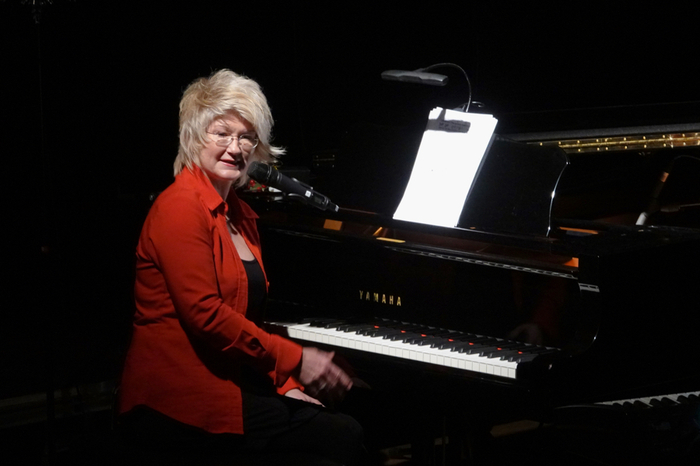 Als special guest kam die amerikanische Pianistin und Sängerin D'ena DeRose nach Weiz.