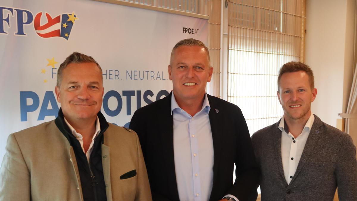 Der steirische EU-Spitzenkandidat Georg Mayer, FPÖ-Landesparteiobmann Mario Kunasek und FPÖ-Bezirksparteiobmann Patrick Derler