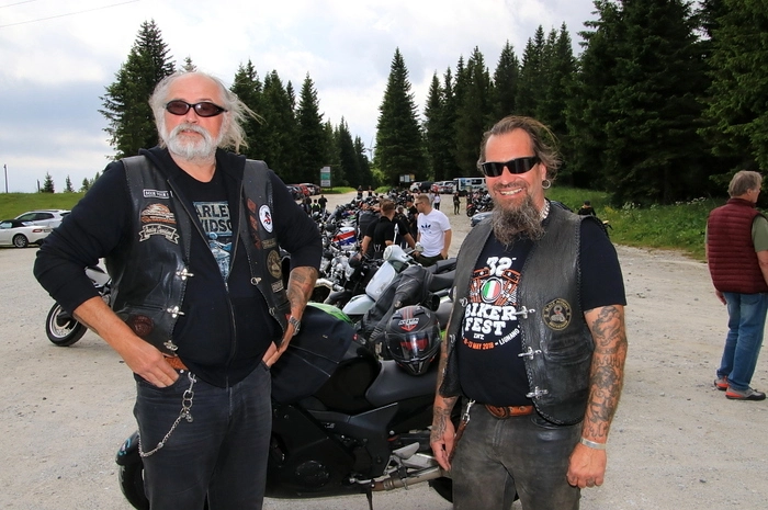 Laut Schätzungen der Polizei waren es rund 1200 Biker, die am Sonntag zwischen 10 und 14 Uhr am Gaberl Station machten.