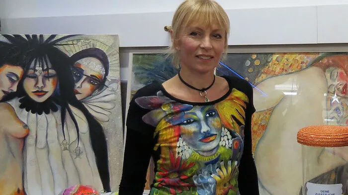 Gabi Domenig stellt ihre Werke in der Galerie KitzArt aus