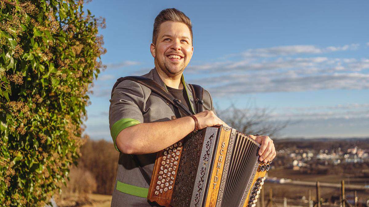 Der Riegersburger Markus Krois und seine Harmonika