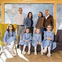 Barbara und Erland Palle (links hinten) führen den Betrieb in dritter Generation und haben selbst vier Kinder