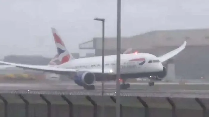 Spektakuläres Flugmanöver am Londoner Flughafen Heathrow