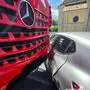 Unfall zwischen Lkw und Pkw auf der B116 in Leoben