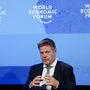 Der deutsche Wirtschaftsminister Robert Habeck möchte die Abhängigkeit von China verringern. 