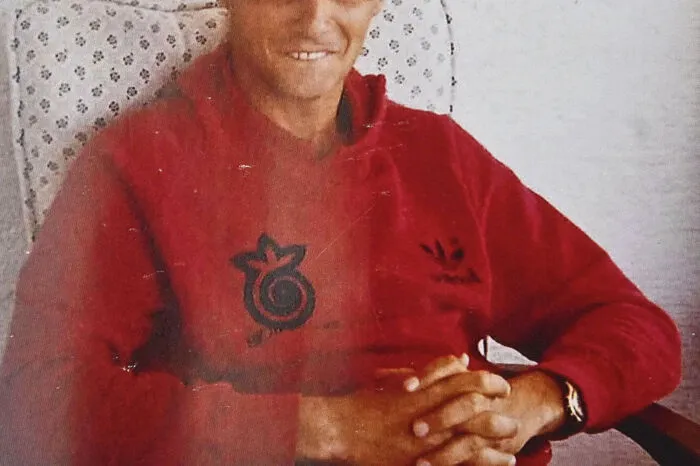Niki Lauda, fotografiert auf der Terrasse damaligen Biohotels Alpenrose.