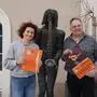 Barbara Klein und Josef Graßmugg vom Europa-Literaturkreis bei der Präsentation des neuen „Reibeisen“