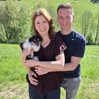 Bevor Töchterchen Rosalie geboren wurde, hatten Christina und Manuel von „Bauer sucht Frau“ schon Welpen-Nachwuchs.
