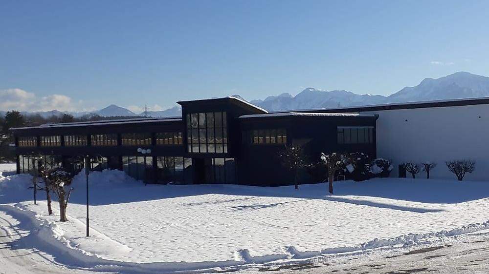 Am Esto-Gelände eröffnet im März Österreichs größter Gebrauchtwagenhändler