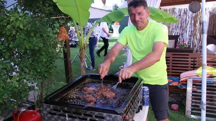 Heuer bereits zum fünften Mal lud die Evangelische Pfarre Voitsberg am vergangenen Samstag zur „Summer Night Church“ in den Pfarrgarten bei der Evangelischen Kirche ein. Begonnen hat diese Veranstaltung im Zuge der Corona-Pandemie.