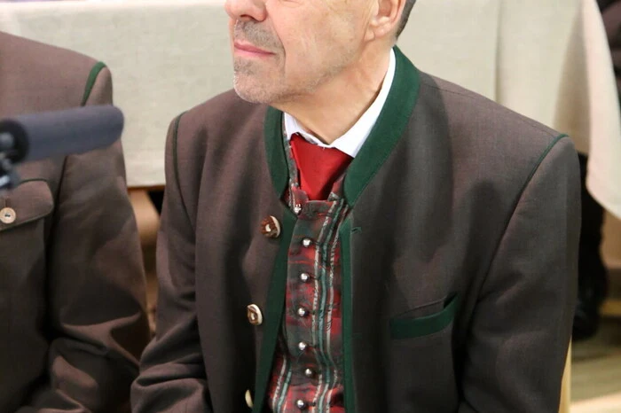 Übrigens: Als Sprecher brillierten „ars musica“-Obmann Rene Philipp...