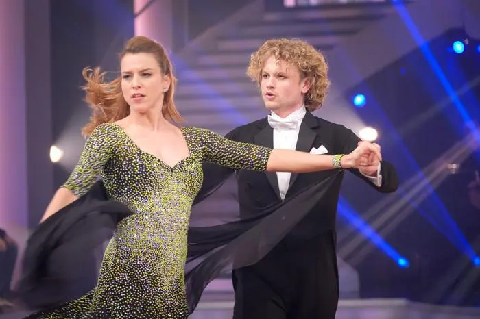 Dancing Stars - Probe - Die letzten vier Paare kämpfen heute um den Einzug ins große Finale von Dancing Stars und müssen heute sogar drei Tänze absolvieren. Im Bild: Catharina Malek, Paulus Bohl. - SENDUNG: ORF1 - FR - 16.05.2025 - 20:15 Uhr - Copyright: ORF/Hans Leitner - Veröffentlichung honorarfrei nur für redaktionelle Berichterstattung in Sendungszusammenhang und mit Copyrightangabe. Kontakt: foto@orf.at
