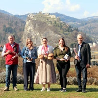Gewinner: Gerhard Karisch, Elisabeth Gril, Silvia Puhart, Carmen Petutschnig-Erschen und Reinhold Jamer (von links)