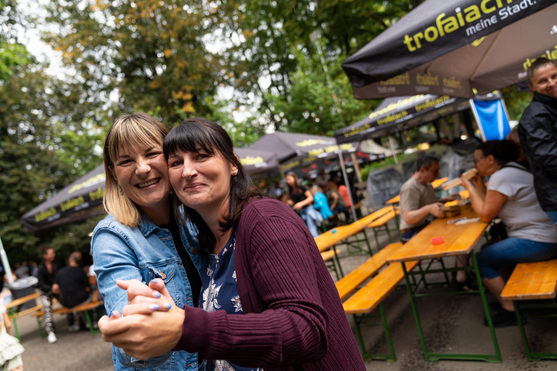 Beste Stimmung trotz Regen: Trofaiacher Stadtparkfest läutete wieder das Sommerfinale ein