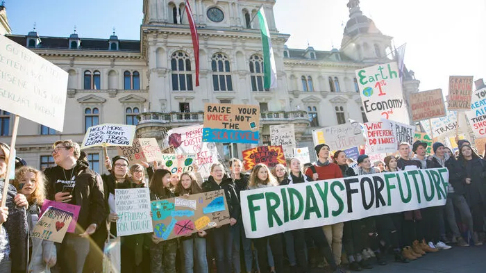 1500 Jugendliche marschierten am Freitag durch die GrazerInnenstadt, um für mehr Klimaschutz zu demonstrieren.