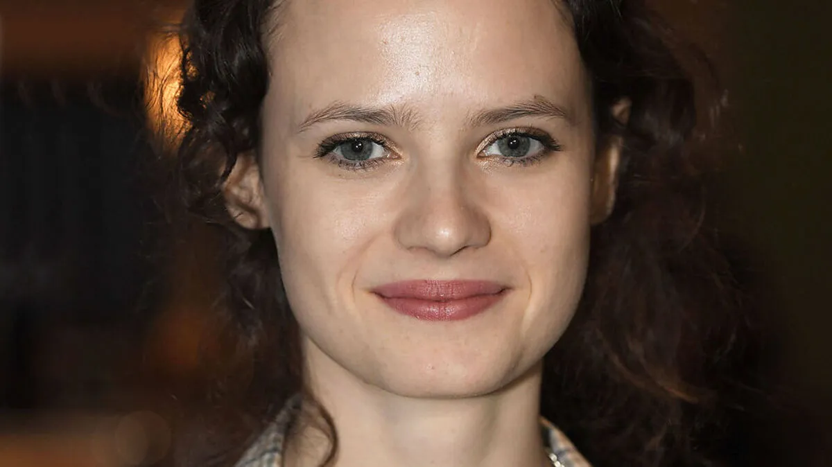 Jana McKinnon spielt Christiane F in der neuen Amazon-Serie "Wir Kinder vom Bahnhof Zoo"