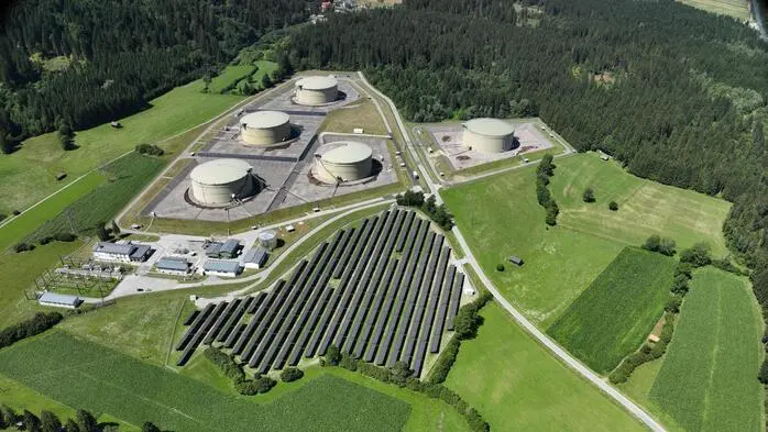 Luftaufnahme der Anlage in Würmlach | Am Wochenende wird der neue Hybridpark mit E-Speicher eröffnet