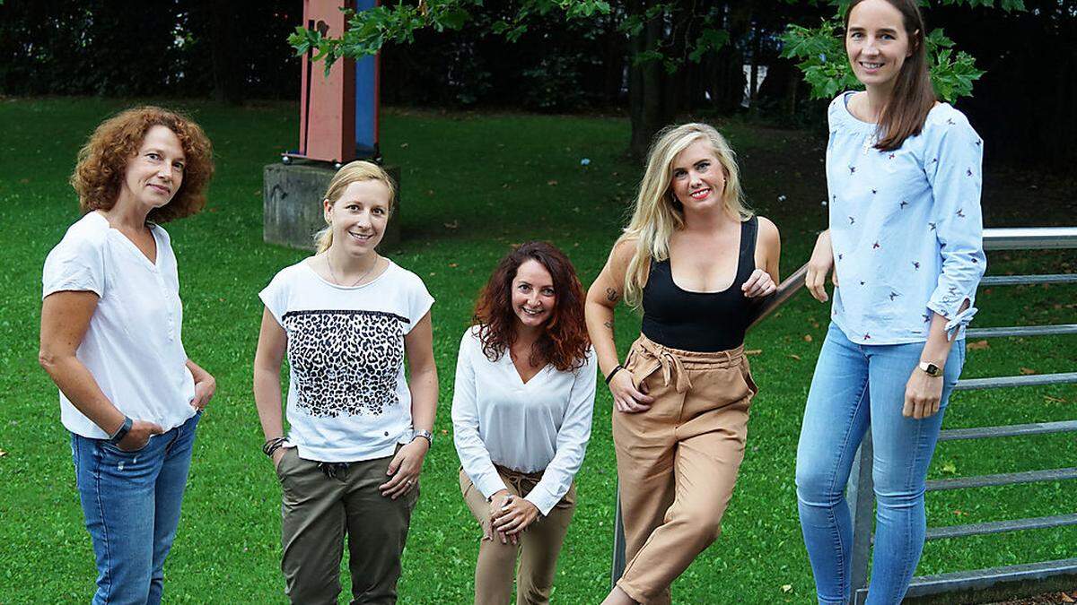 Der neue Vorstand: Eva Ramprecht, Simone Köppl, Susanne Dohr, Jennifer Kandut und Eva-Maria Schlagholz (von links)