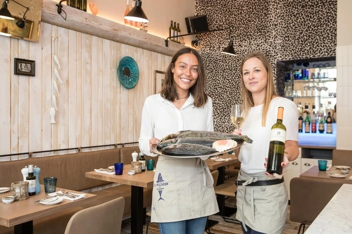 Constanze Rath und Yemi Rupp im neuen Extraraum, in dem...