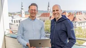 Alexander Scheriau (links) und Christian Tautschnig arbeiten an den KI-Lösungen