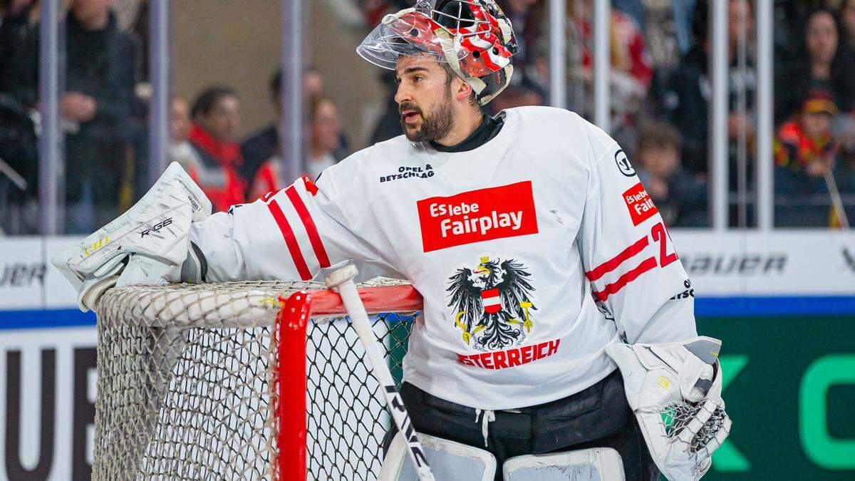 Österreich-Keeper Berhnard Starkbaum musste oft hinter sich greifen