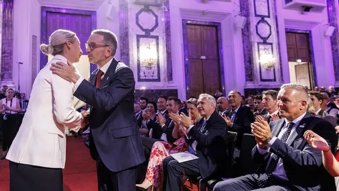 Alice Weidel (AfD) mit FPÖ-Bundeschef Herbert Kickl, Nationalratspräsident Walter Rosenkranz und LH Mario Kunasek im Juni in Wien beim Festakt „70 Jahre FPÖ“ 