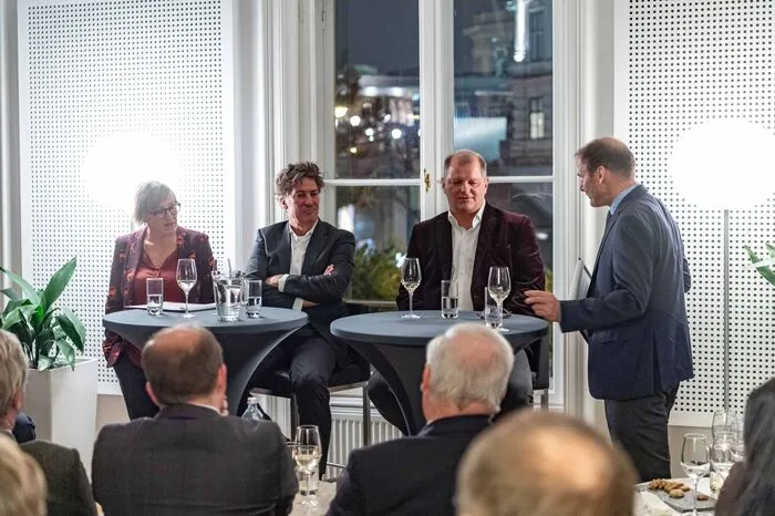Der neue Burgtheater-Direktor Martin Kušej und Schauspieler Tobias Moretti stellten sich den Fragen von Kleine-Kulturchefin Ute Baumhackl und Chefredakteur-Stellvertreter Thomas Götz.