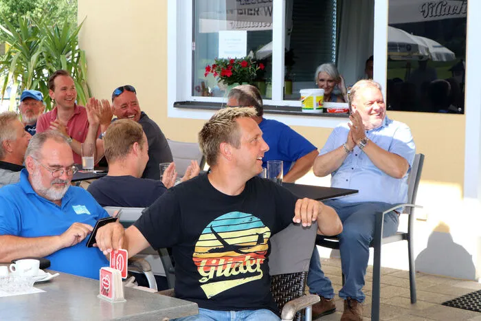 Bitte klicken Sie sich durch die Bilder!