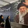 Ayatollah Ali Khamenei auf einem Wandbild im Iran