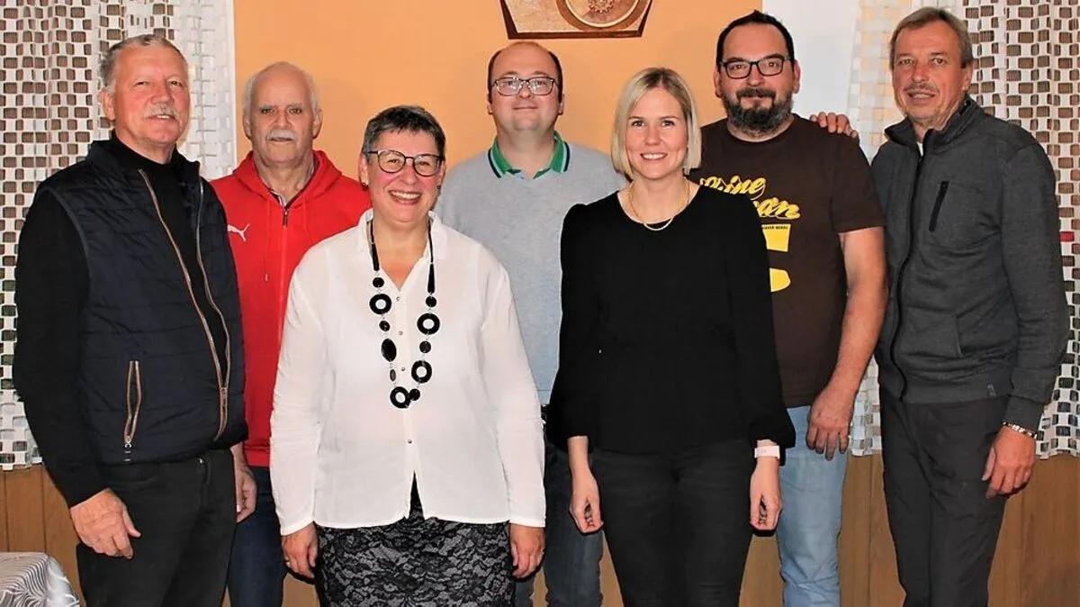 Beim Gründungstreffen: Kramer, Prosen, Piskernik-Sdovc, Gojer, Krojnik, Kuschnig und Jegart (von links) 