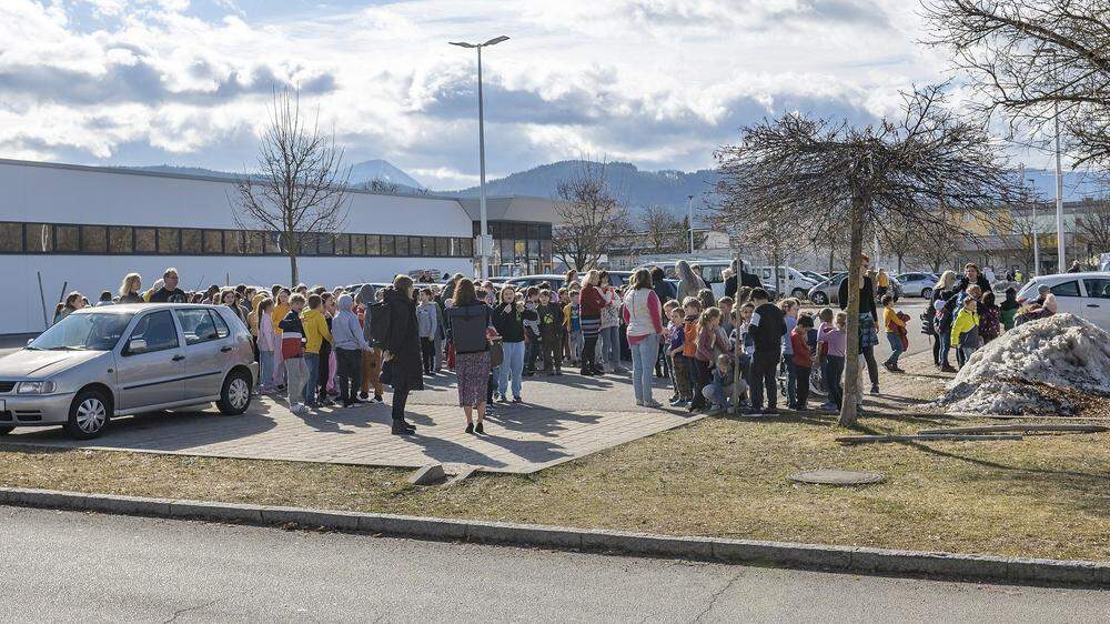Wegen einer Bombendrohung mussten am Donnerstag mehrere Schulen in Klagenfurt evakuiert werden