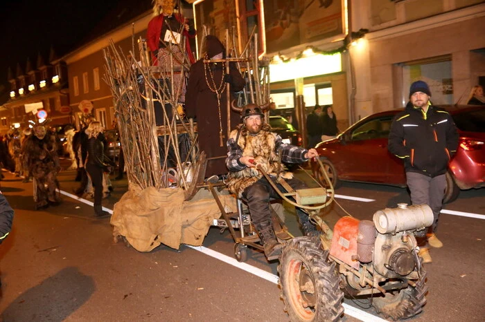 47 Gruppen mit rund 650 Perchten aus ganz Kärnten waren am Donnerstag in die Herzogstadt gekommen, um altes Brauchtum hautnah zu erleben. 